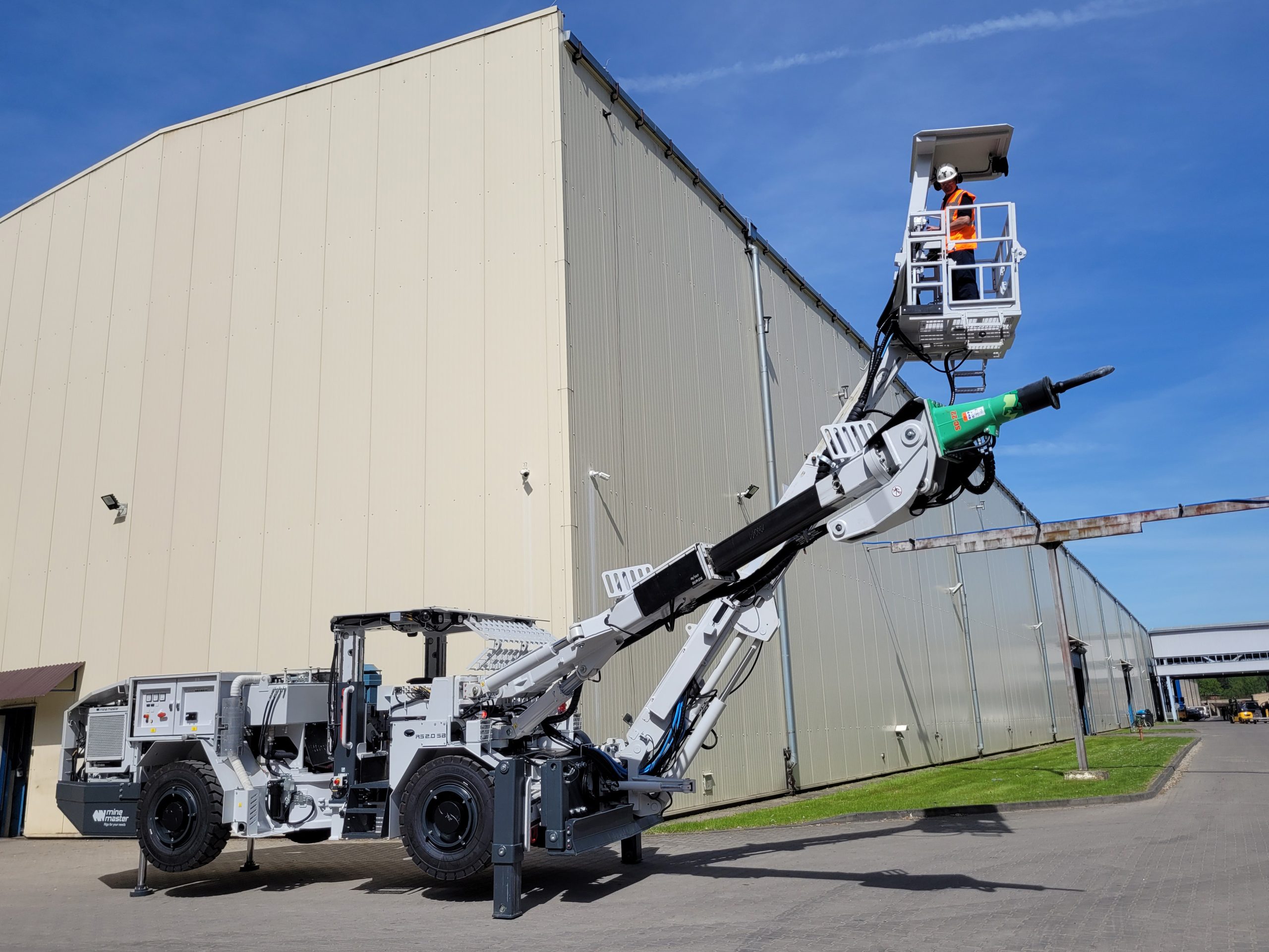 Roof Scaler 2.0SB mining scaler with hydraulic breaker
